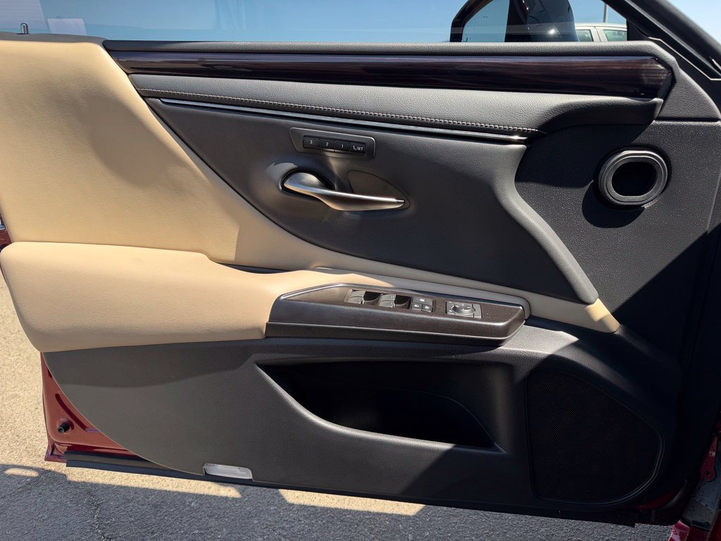 Used 2019 Lexus ES 350 w/ Premium Package FWD image 19