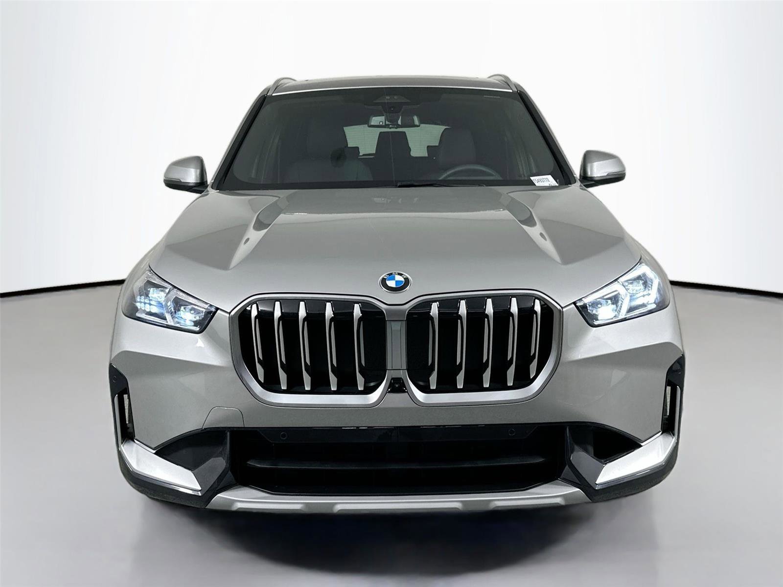 New 2026 BMW X1 xDrive28i w/ Technology Package AWD/4WD image 2