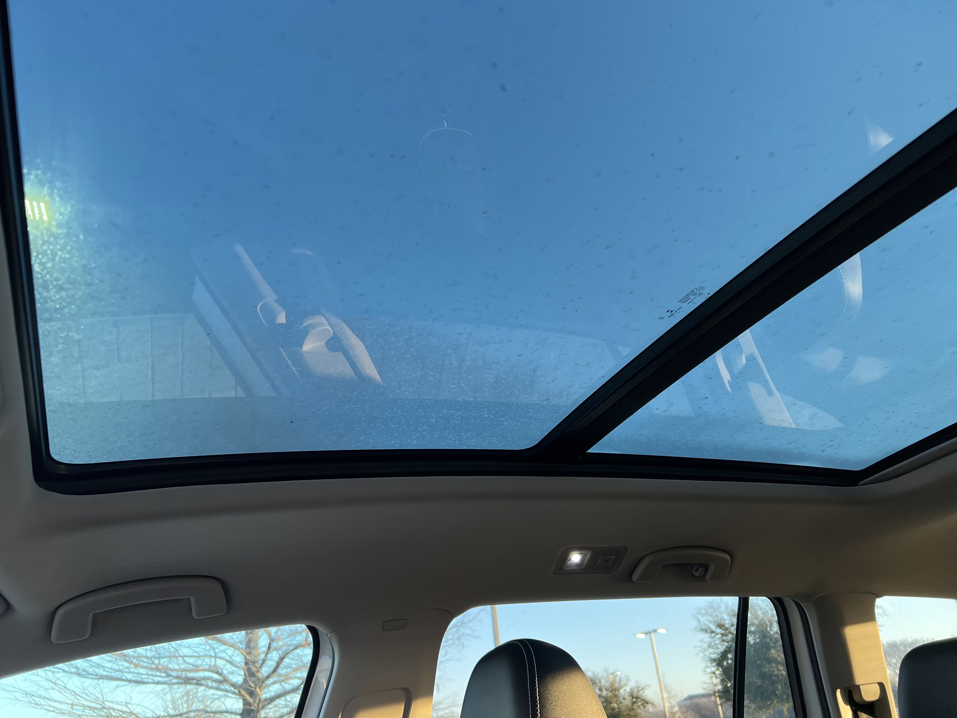 Used 2022 Volkswagen Atlas SEL Premium image 27