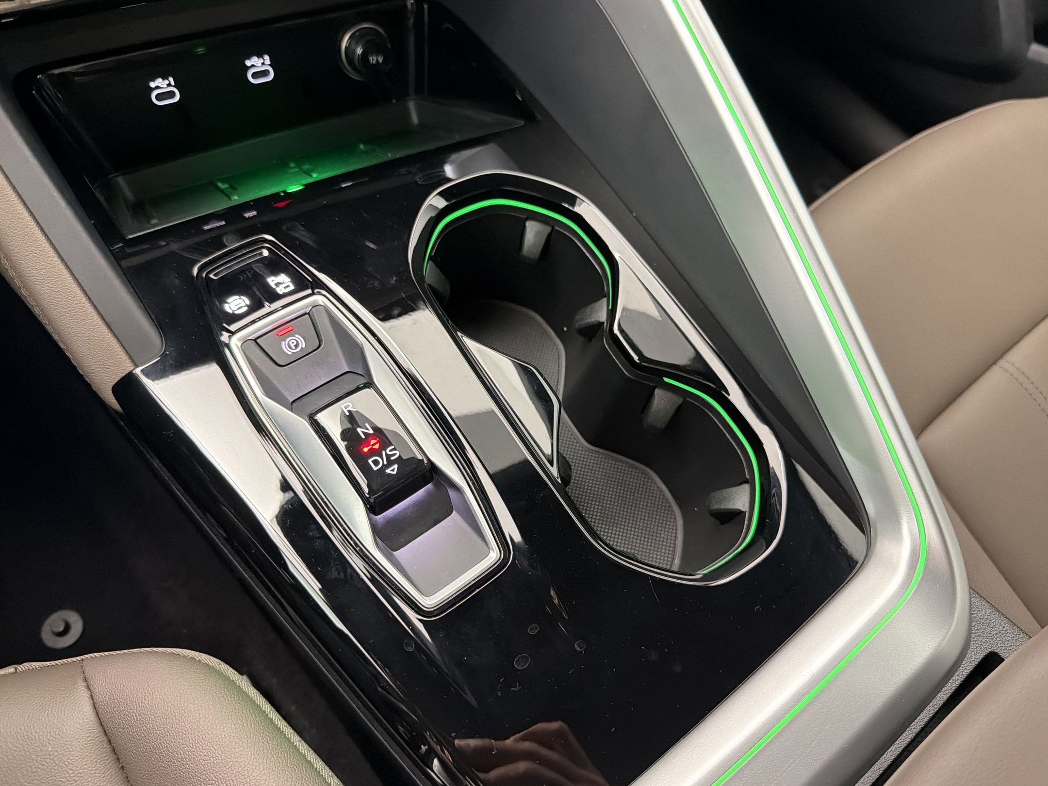 Certified 2025 Audi Q5 Premium w/ Convenience Package image 19