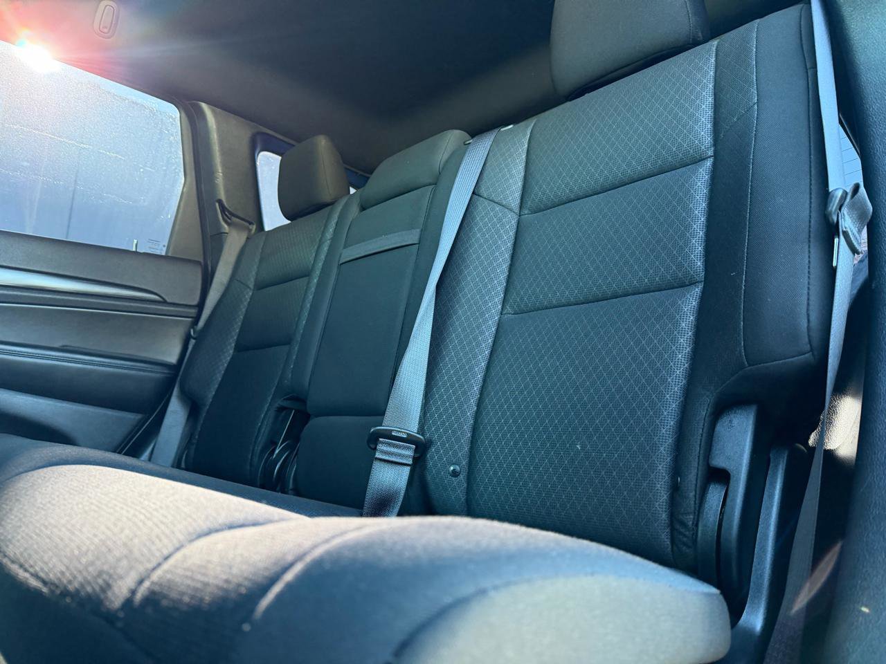 Used 2020 Jeep Grand Cherokee Laredo image 9