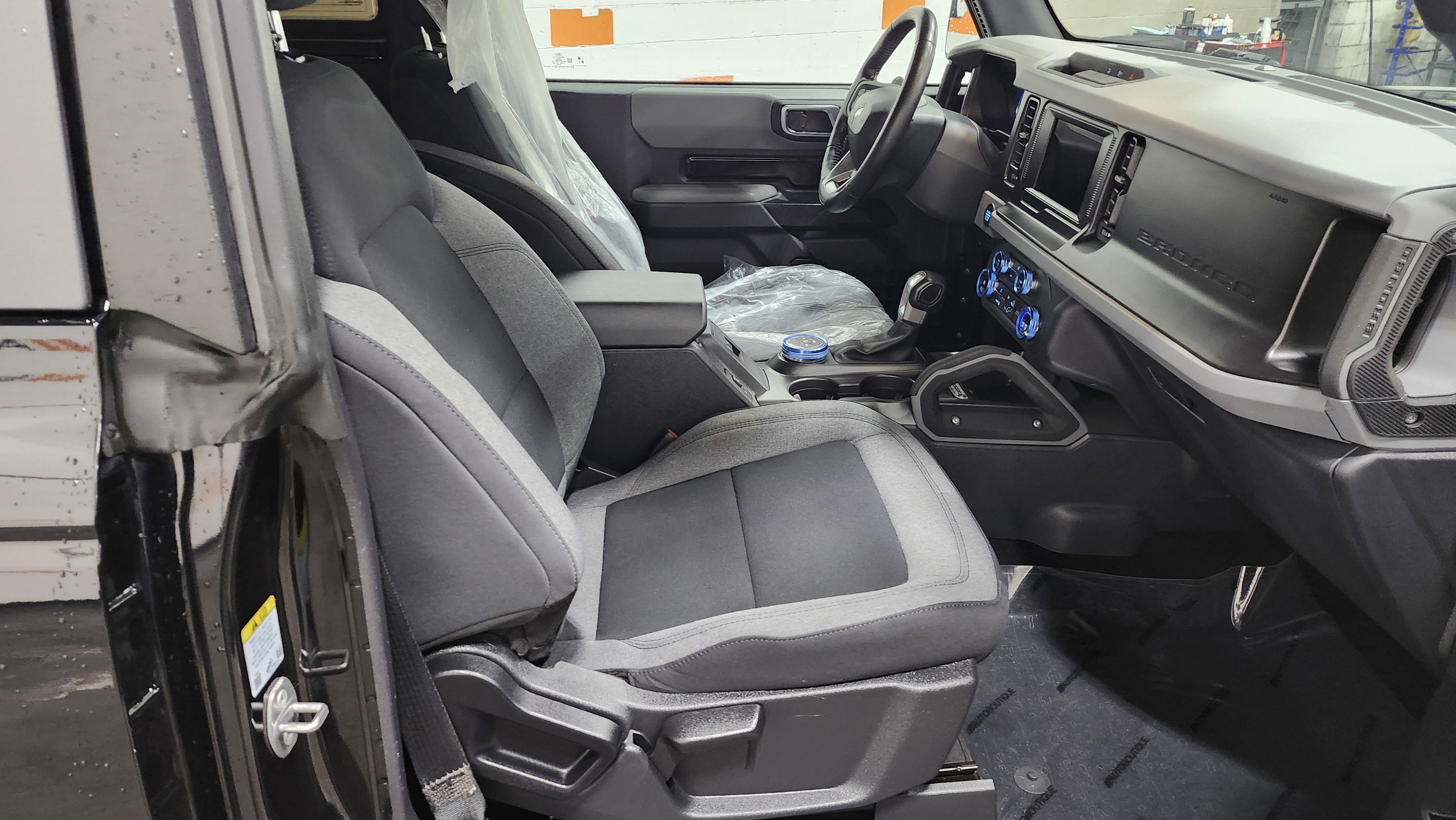 Used 2023 Ford Bronco Big Bend image 19