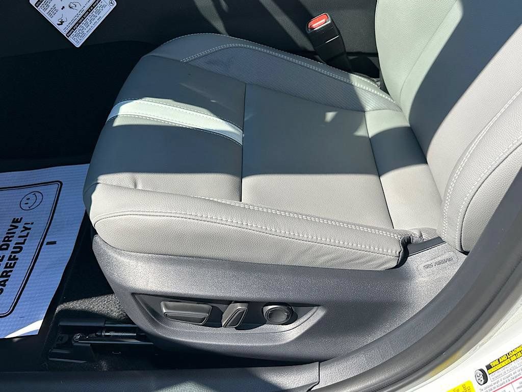 New 2026 Toyota Camry SE w/ Convenience Package FWD image 8
