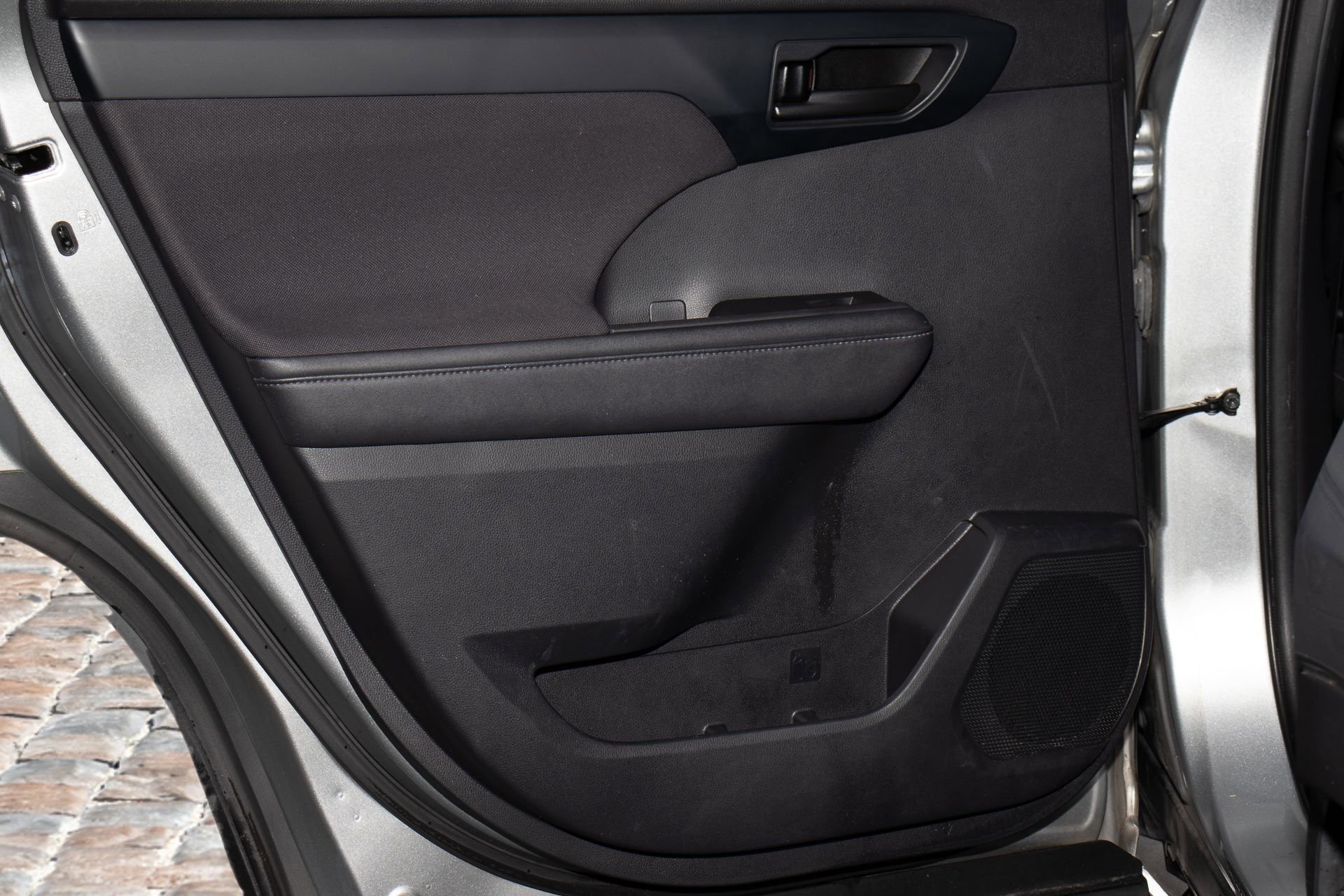 Used 2020 Toyota Highlander L image 15