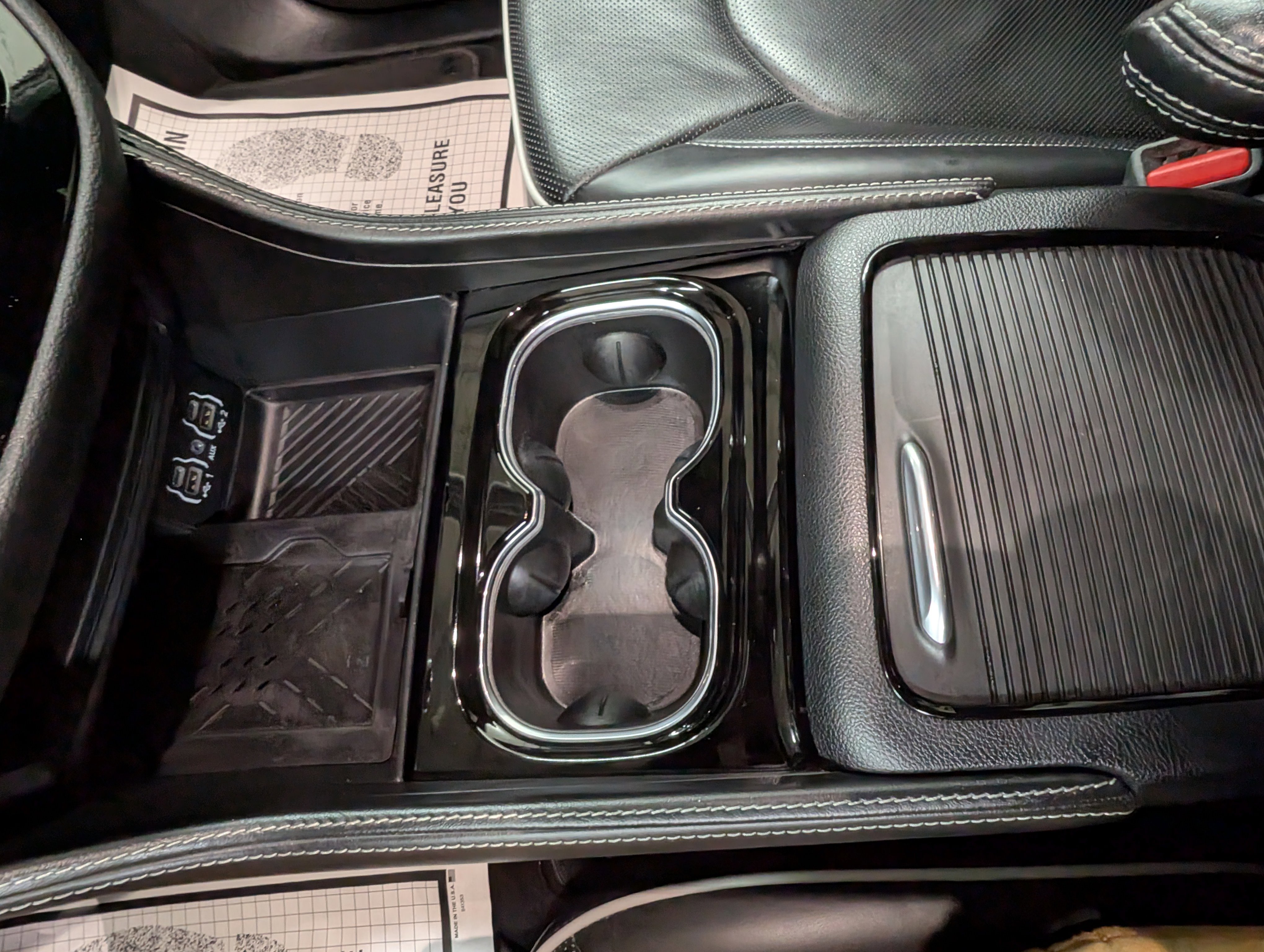 Used 2025 Chrysler Pacifica Limited image 15