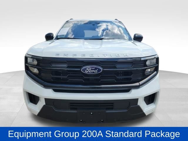 Used 2025 Ford Expedition Active image 2