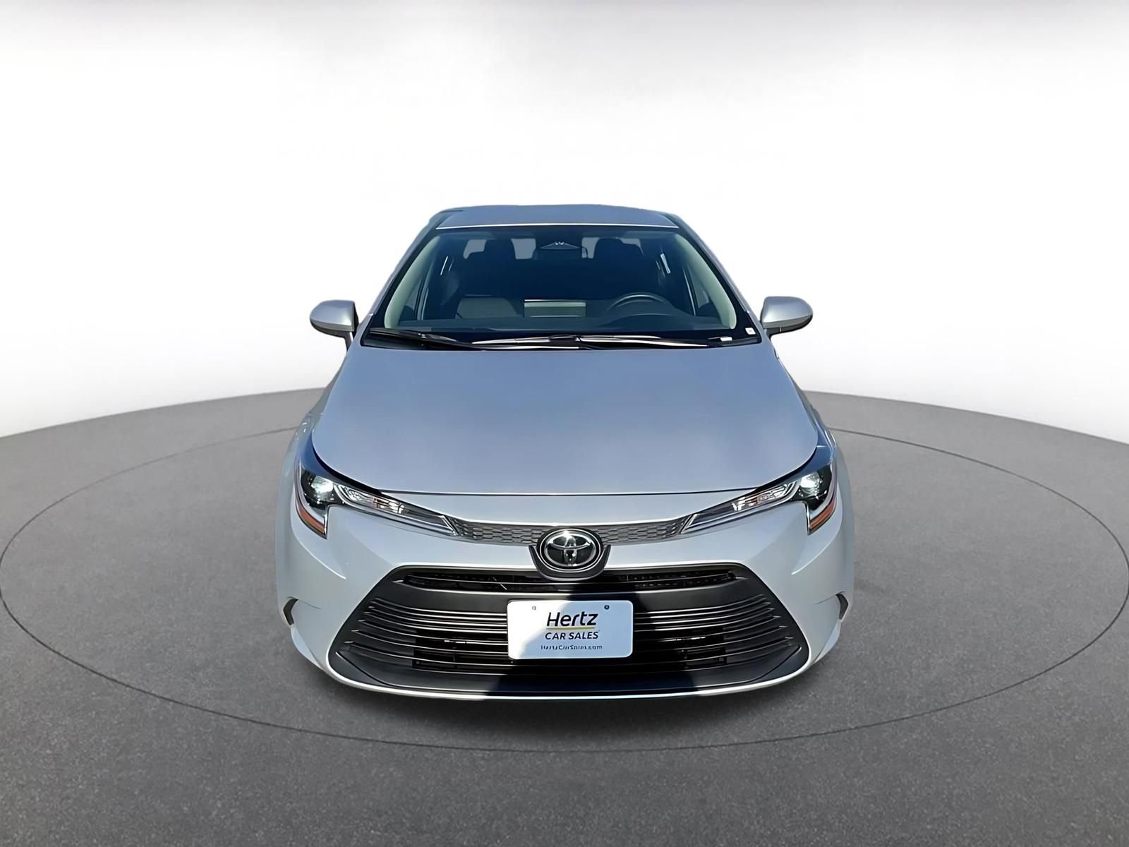 Used 2025 Toyota Corolla LE image 4