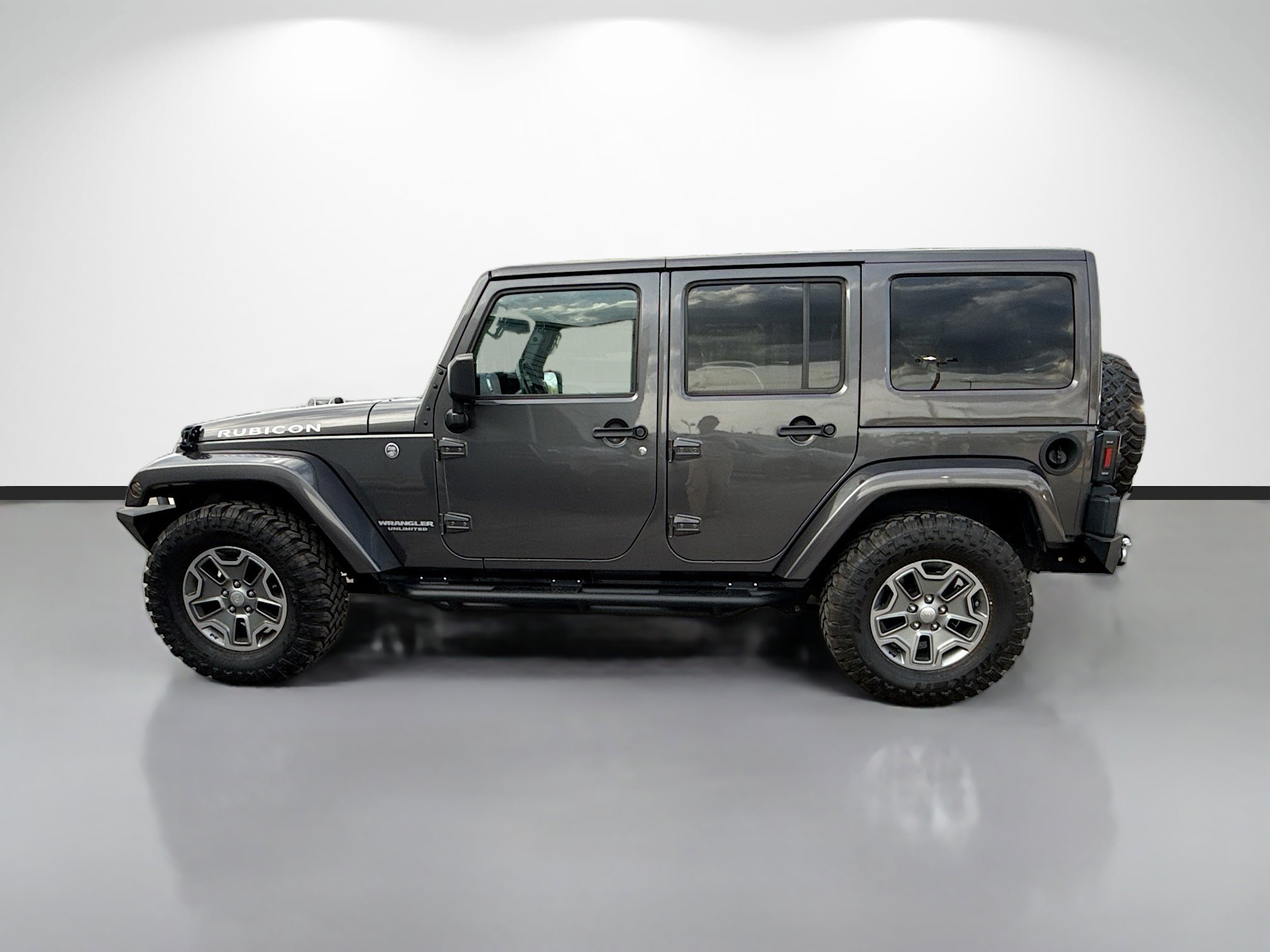 Used 2017 Jeep Wrangler Unlimited Rubicon w/ Dual Top Group AWD/4WD image 2