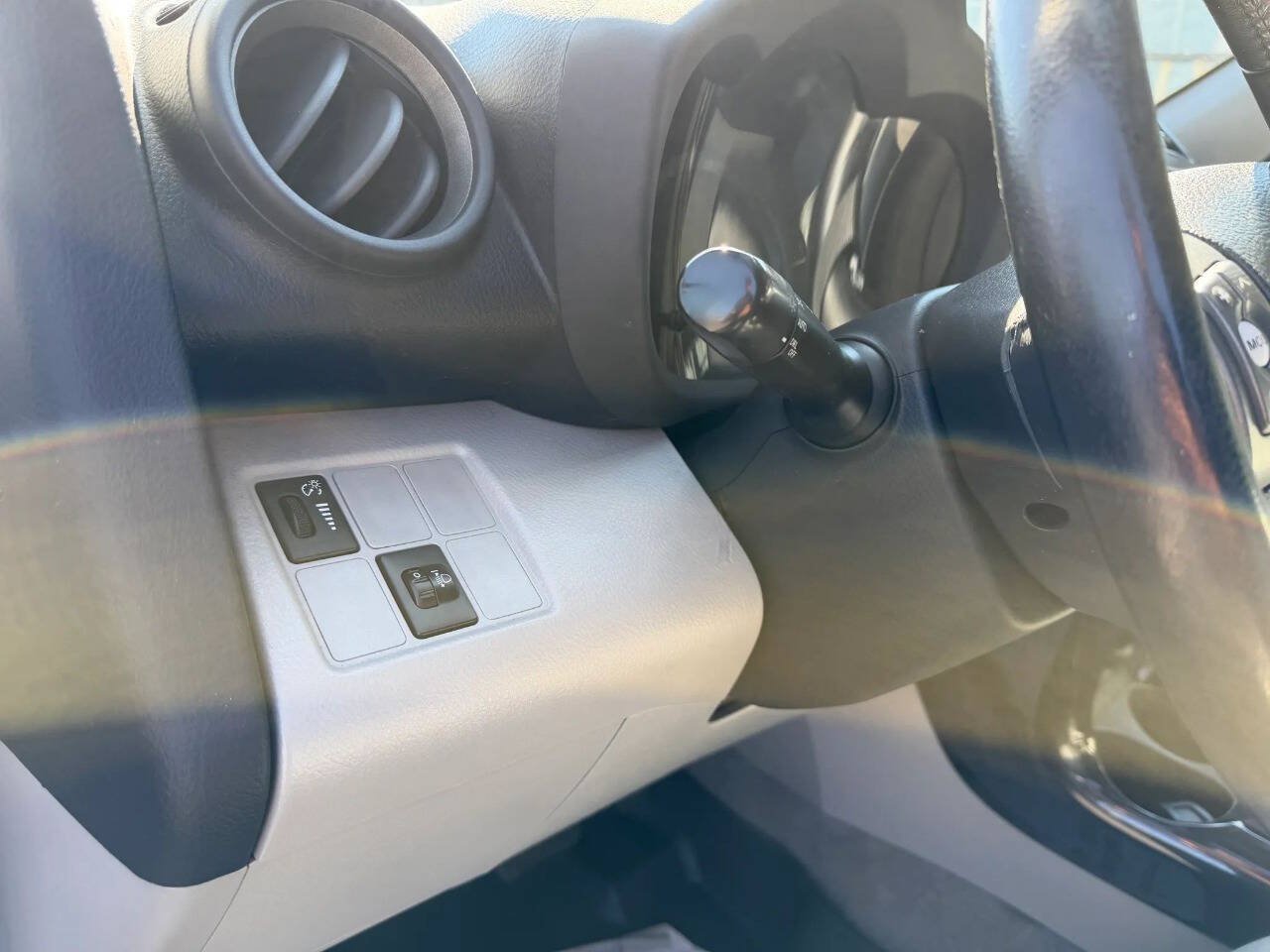 Used 2014 Toyota RAV4 EV FWD image 12