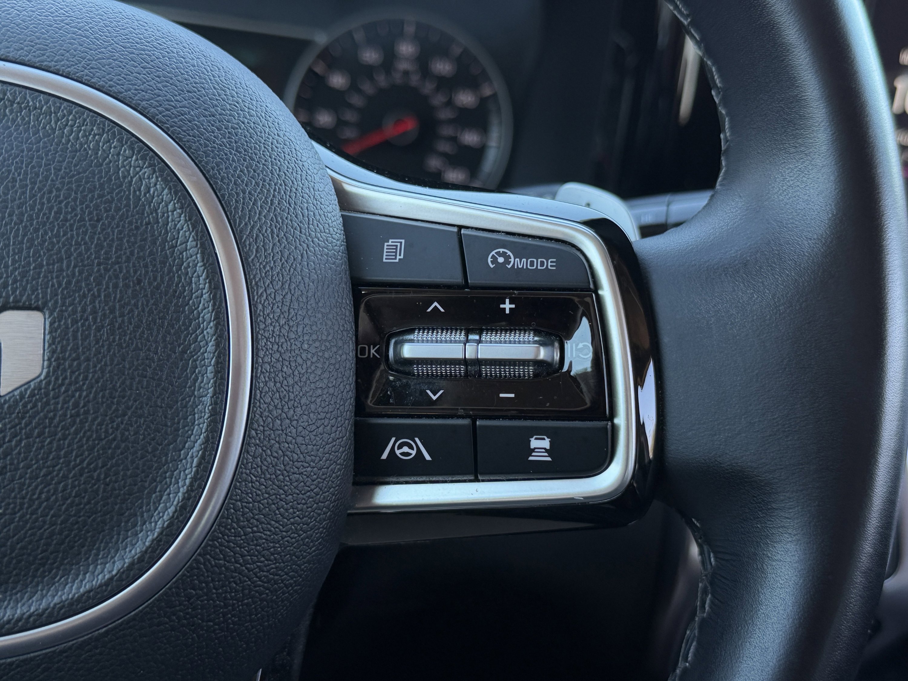 Used 2023 Kia Sorento EX image 60