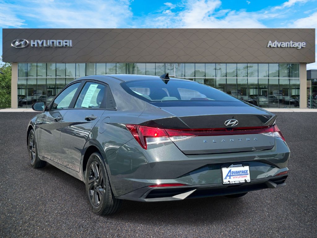 Used 2023 Hyundai Elantra SEL FWD image 7