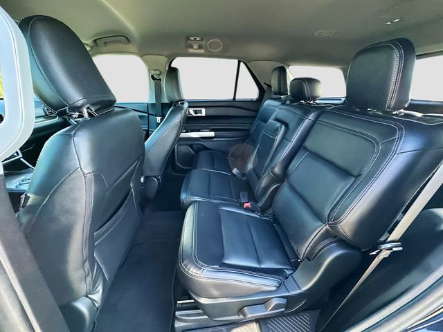 Used 2021 Ford Explorer XLT image 23