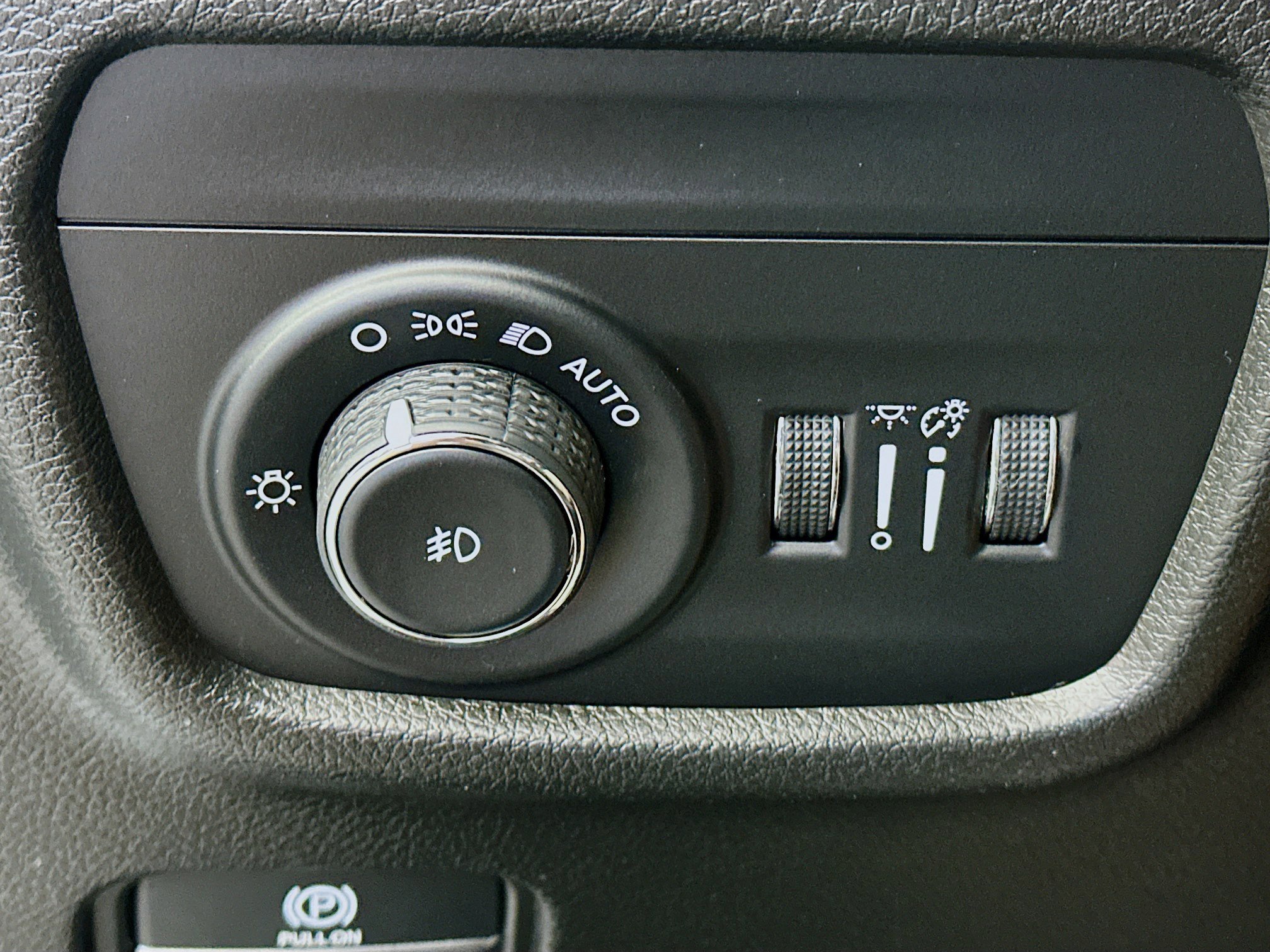 Used 2023 Jeep Grand Cherokee L Limited w/ Trailer Tow Group (B) image 17