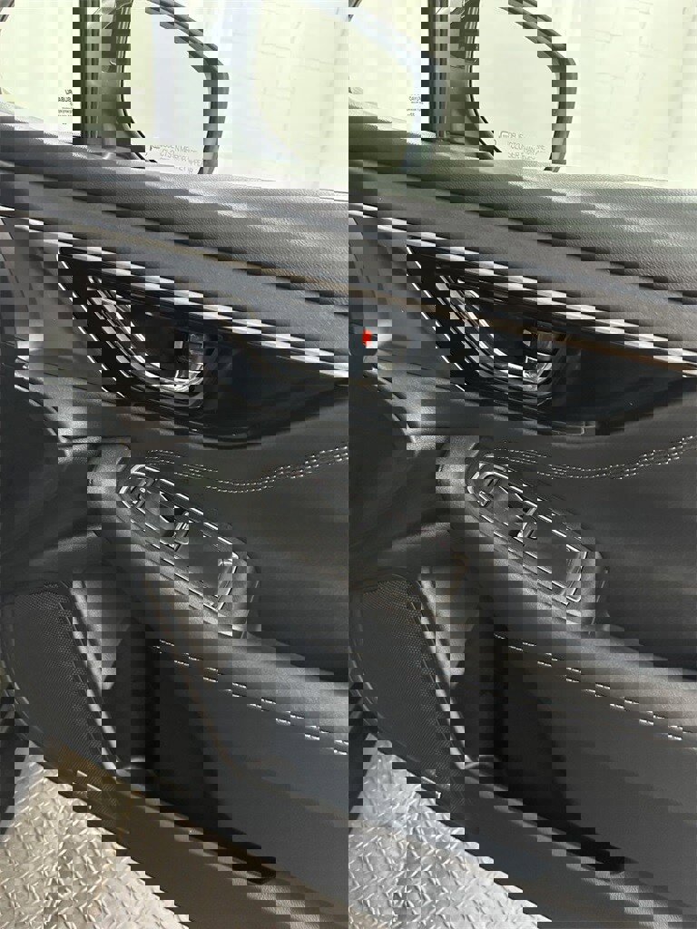 Used 2023 Subaru Outback Limited image 35