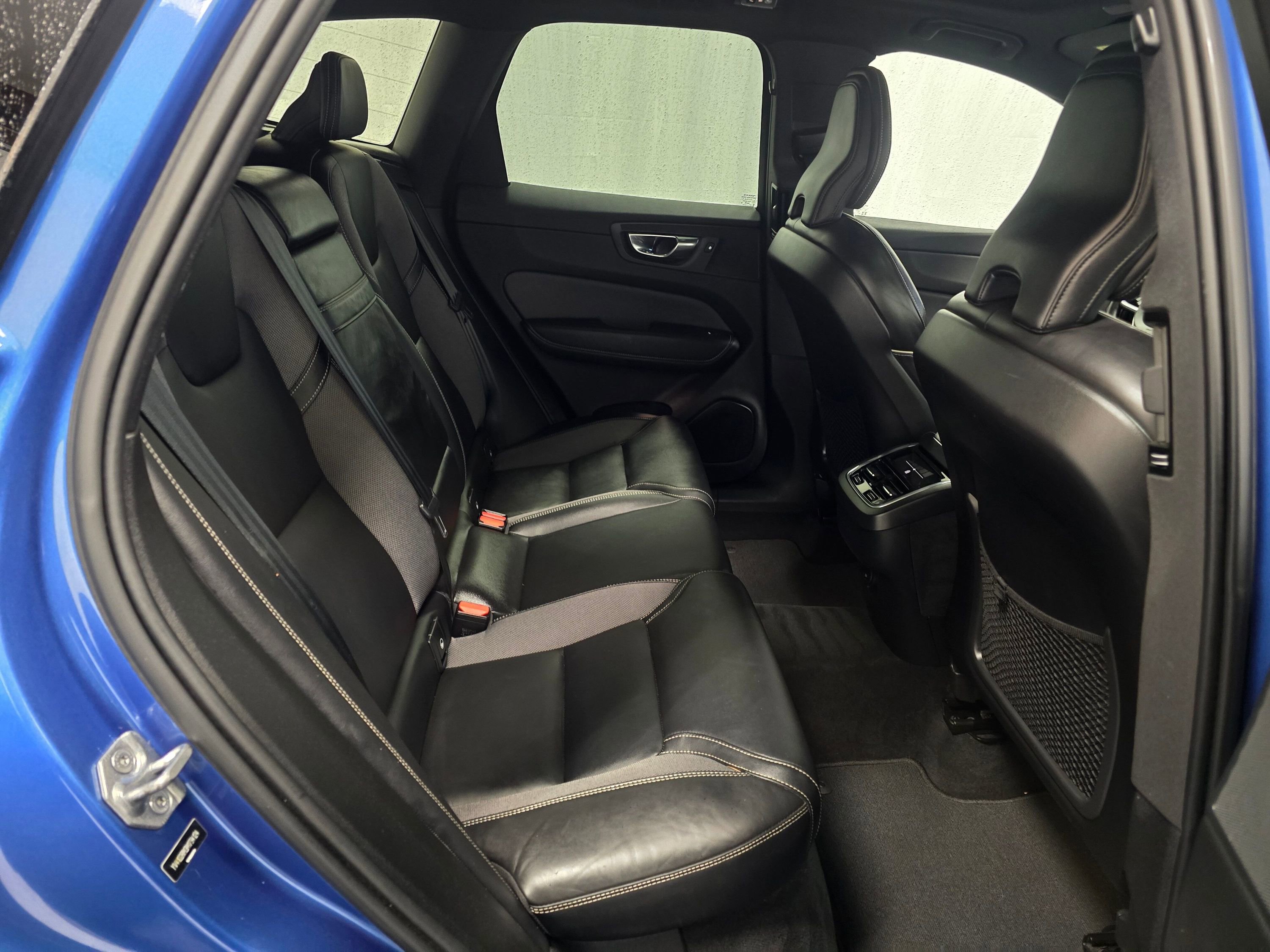 Used 2021 Volvo XC60 T5 R-Design w/ Protection Package Premier image 25