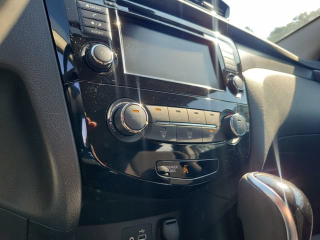 Used 2020 Nissan Rogue Sport S FWD image 29
