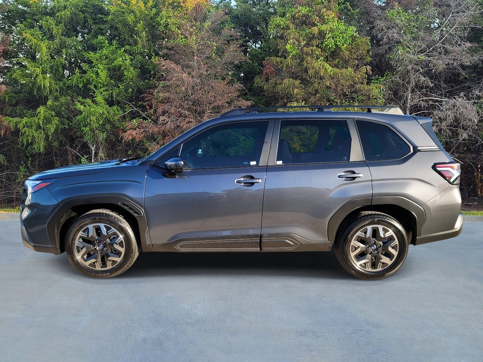 Used 2025 Subaru Forester Premium image 21