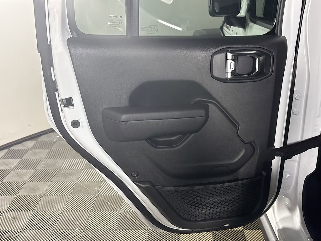 New 2025 Jeep Wrangler Unlimited Rubicon image 20