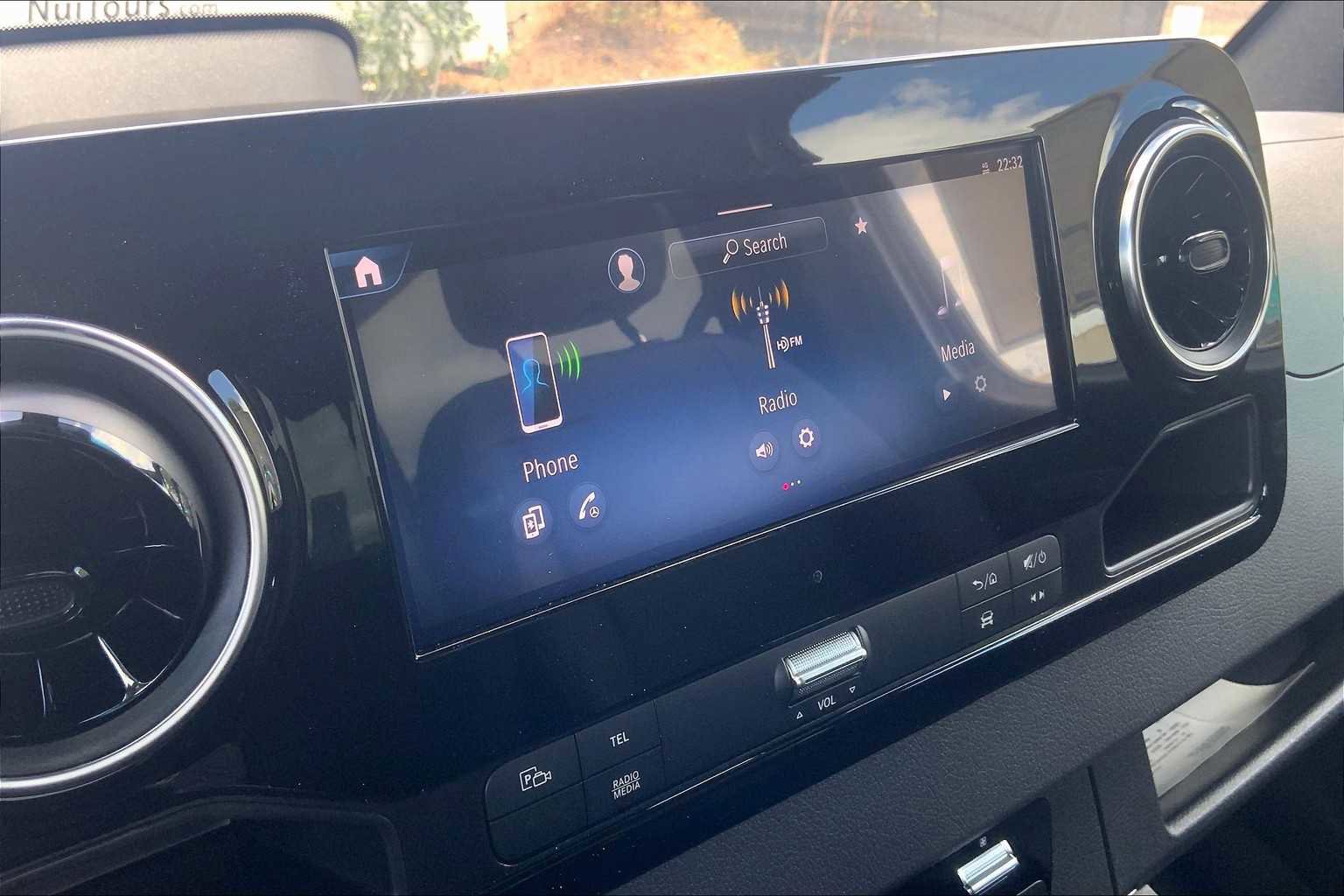 Used 2025 Mercedes-Benz Sprinter 2500 image 22