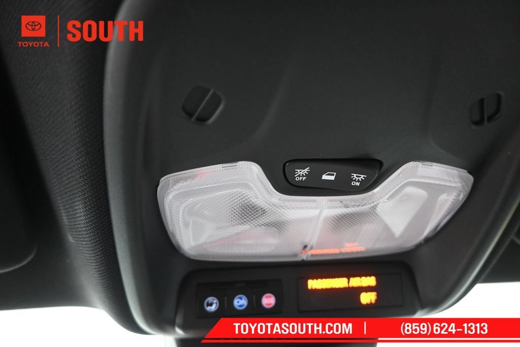 Used 2024 Chevrolet Colorado ZR2 w/ Technology Package AWD/4WD image 33