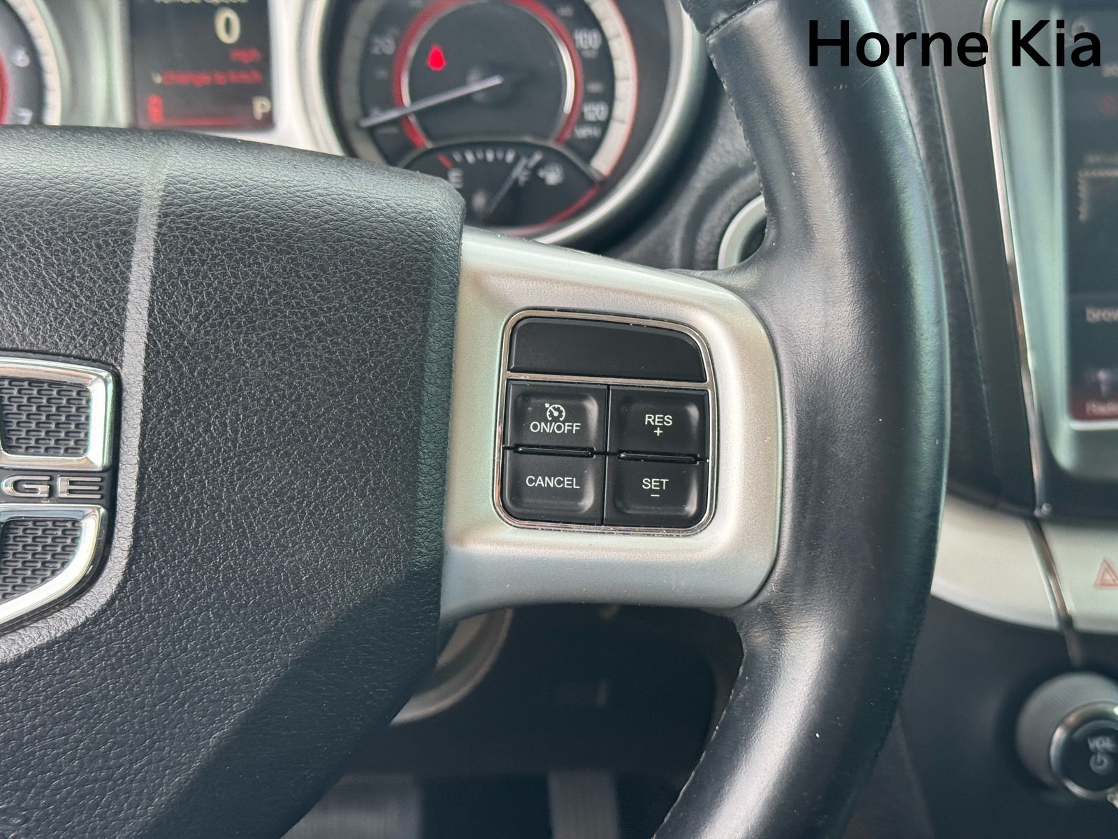 Used 2019 Dodge Journey SE FWD image 20