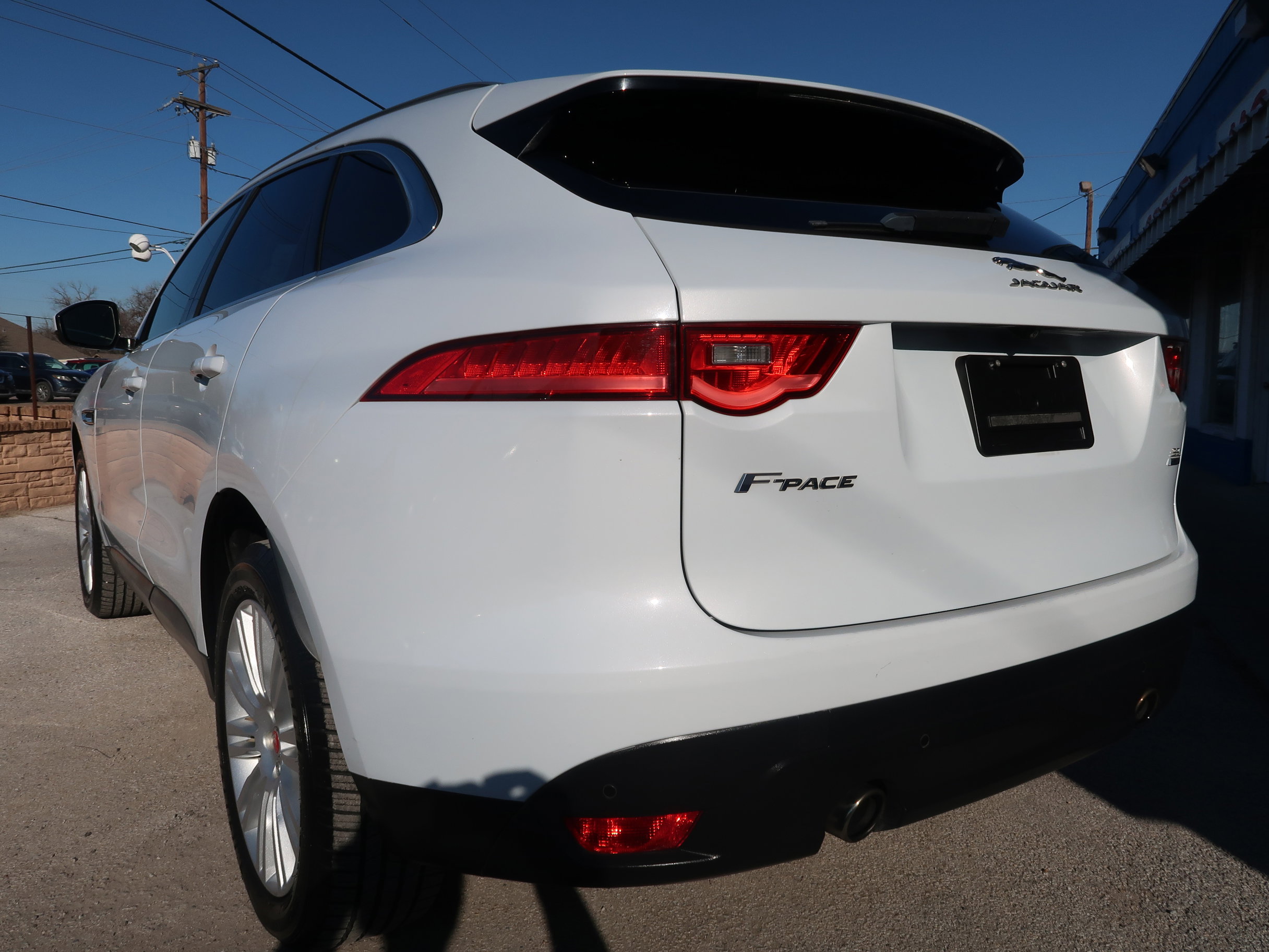 Used 2018 Jaguar F-PACE Portfolio image 7