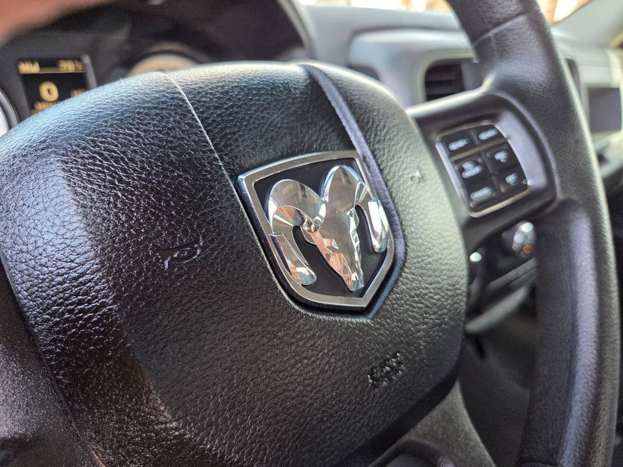 Used 2015 RAM 1500 Express image 28