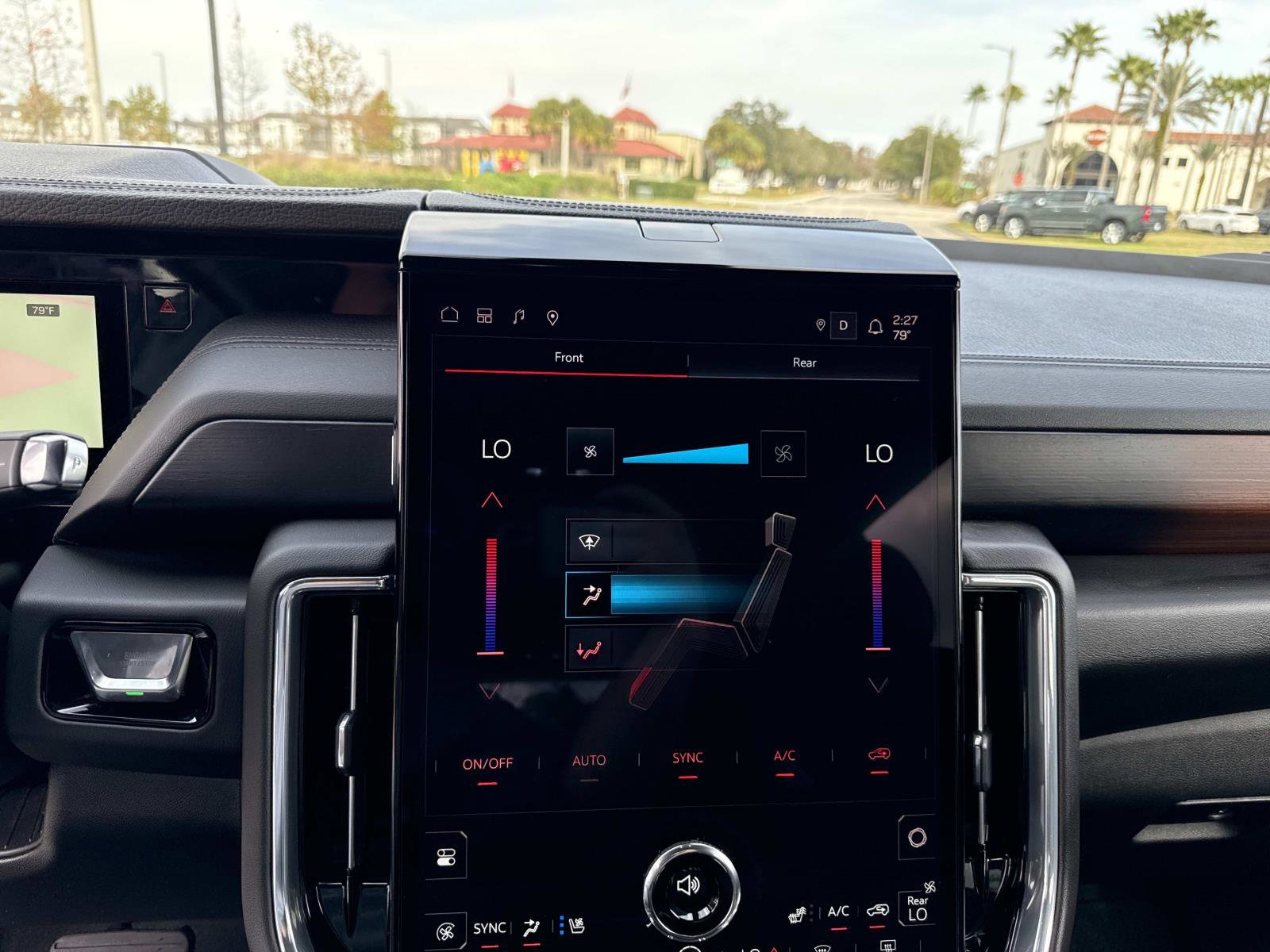 Used 2025 GMC Yukon Denali image 24