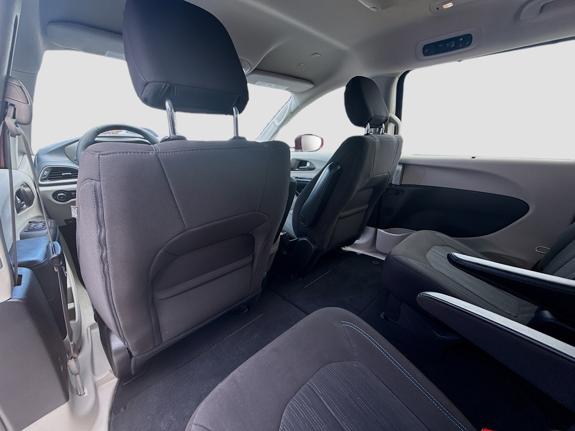 Used 2021 Chrysler Pacifica Touring w/ Cold Weather Group image 22