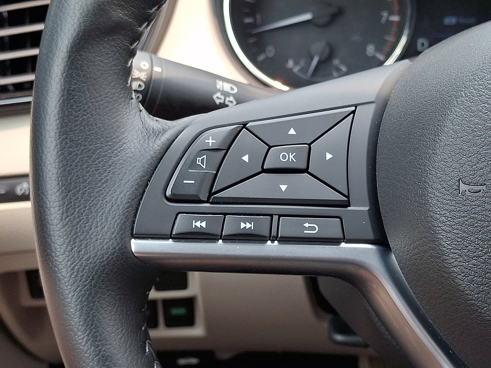 Certified 2022 Nissan Rogue Sport SL AWD/4WD image 22