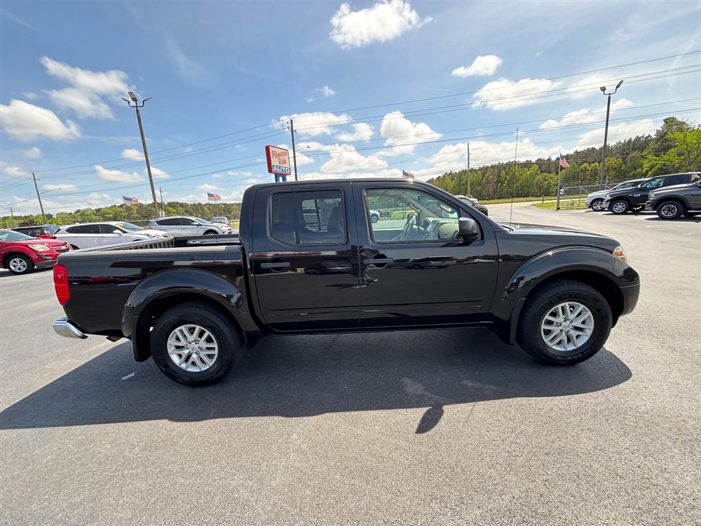 Used 2016 Nissan Frontier SV w/ SV Value Truck Package image 8