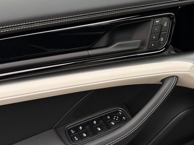 New 2026 Porsche Panamera 4 image 14