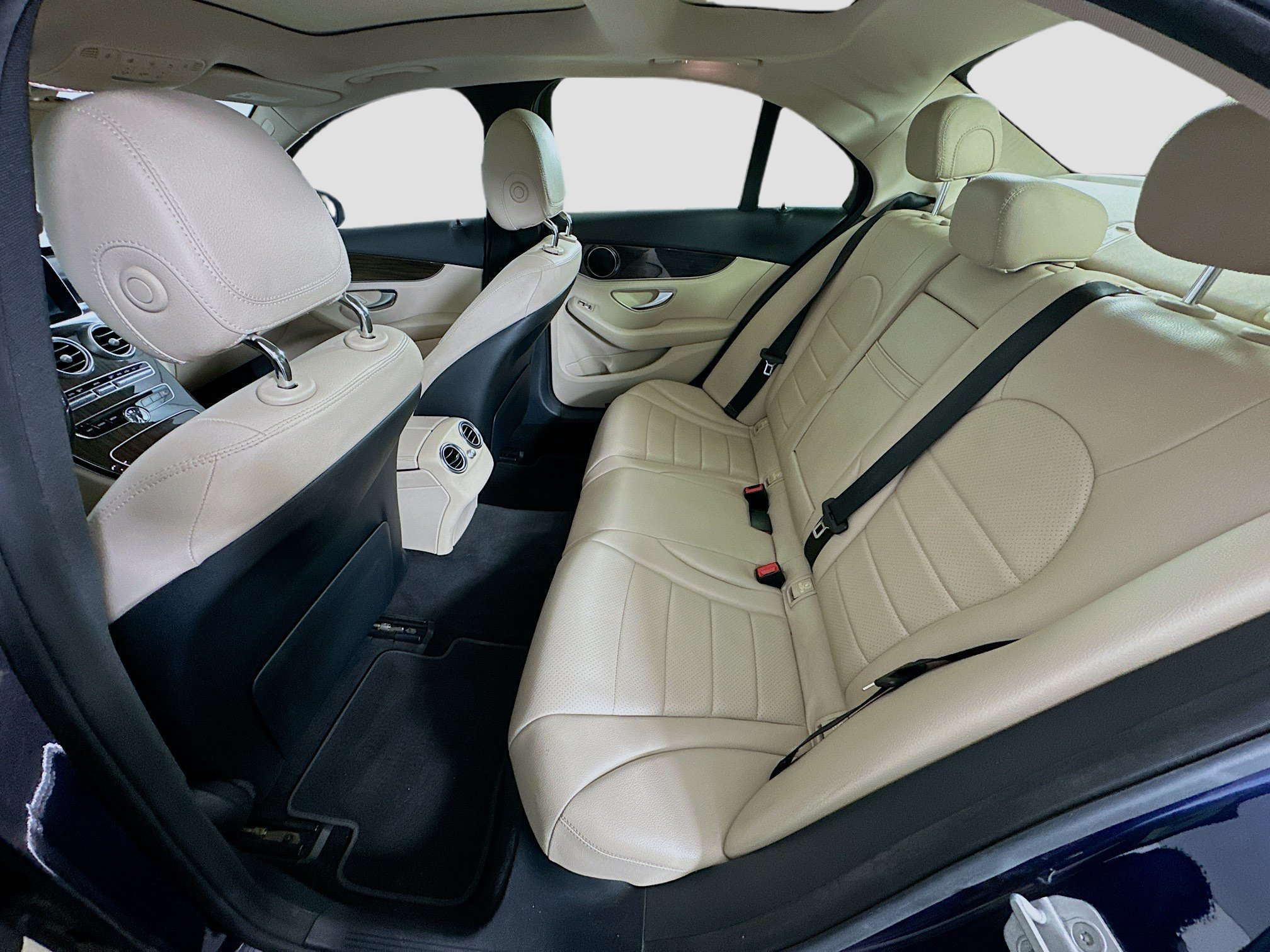 Used 2016 Mercedes-Benz C 300 Sedan image 28