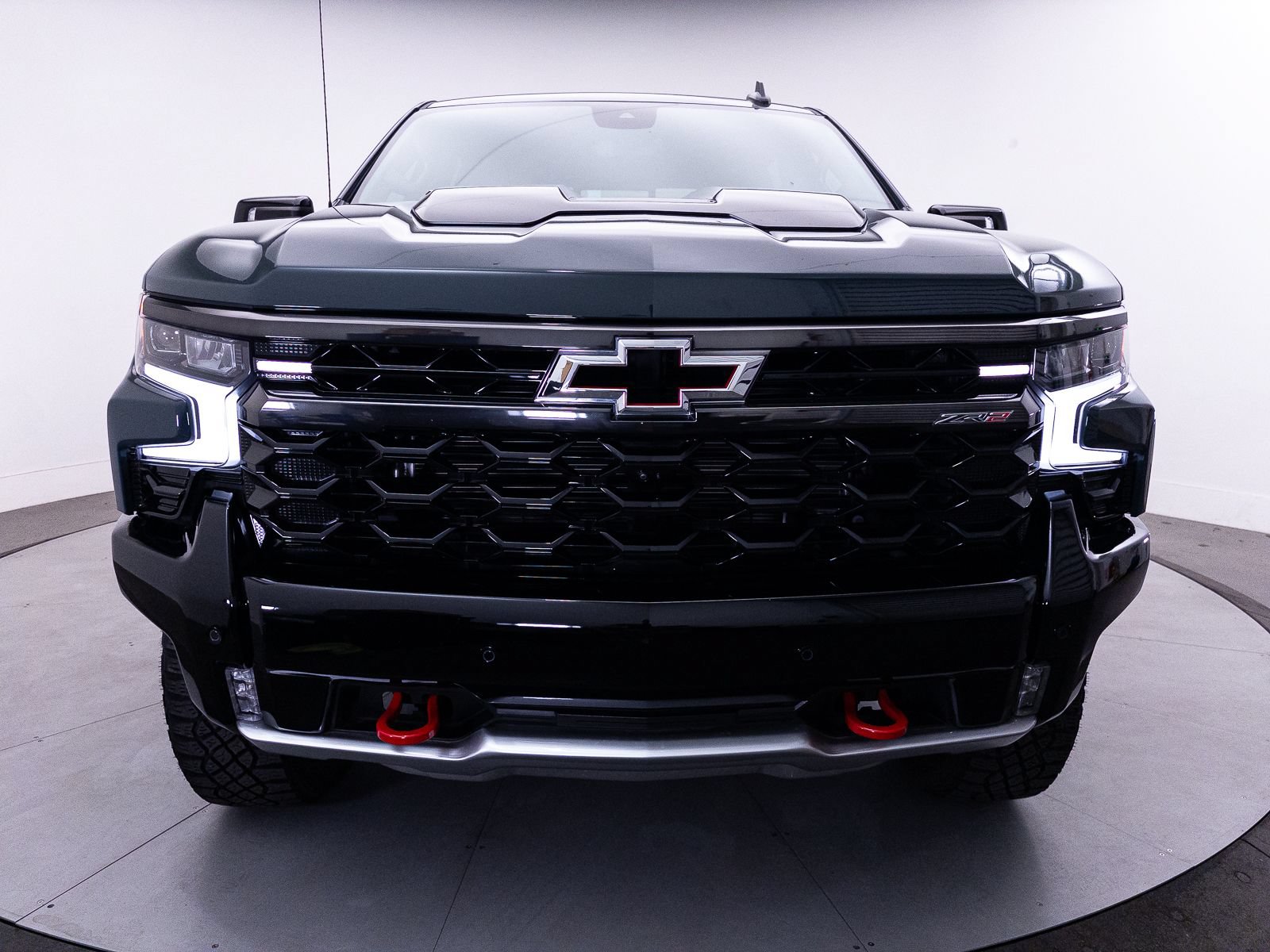Used 2025 Chevrolet Silverado 1500 ZR2 w/ Technology Package AWD/4WD image 21