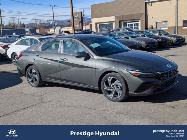 New 2025 Hyundai Elantra Limited