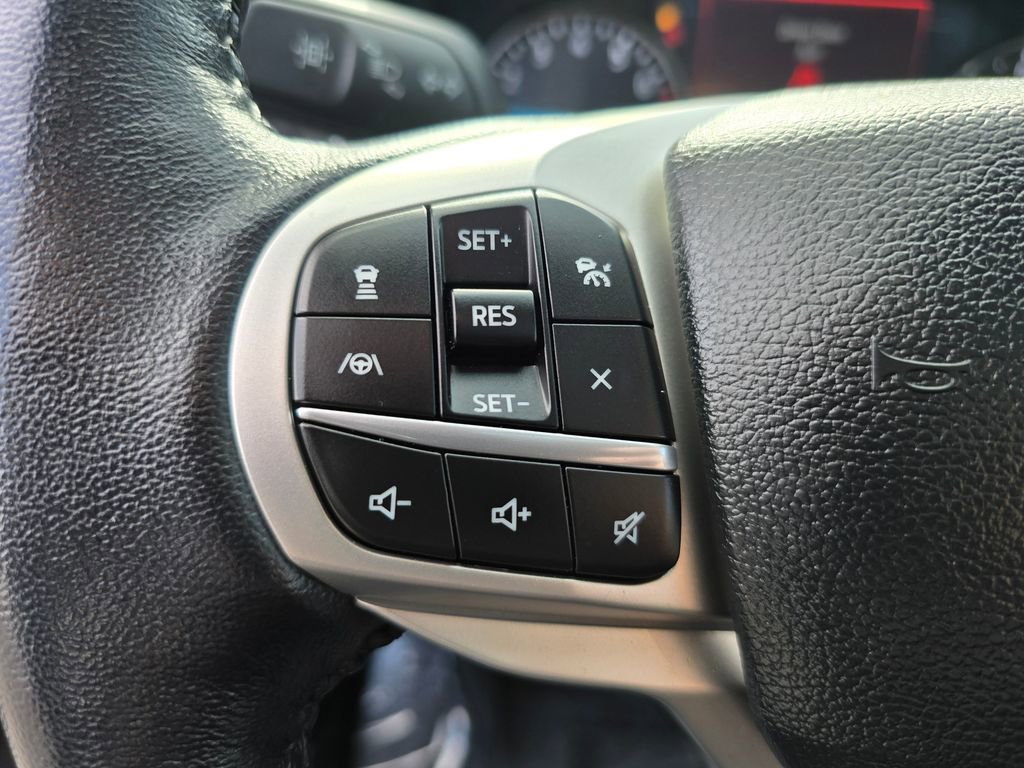 Used 2022 Ford Explorer XLT w/ Equipment Group 202A image 22
