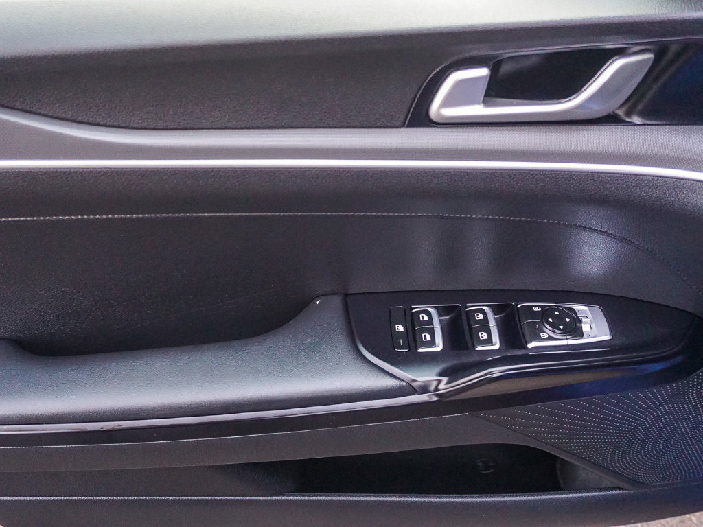 Used 2022 Kia K5 GT-Line FWD image 19