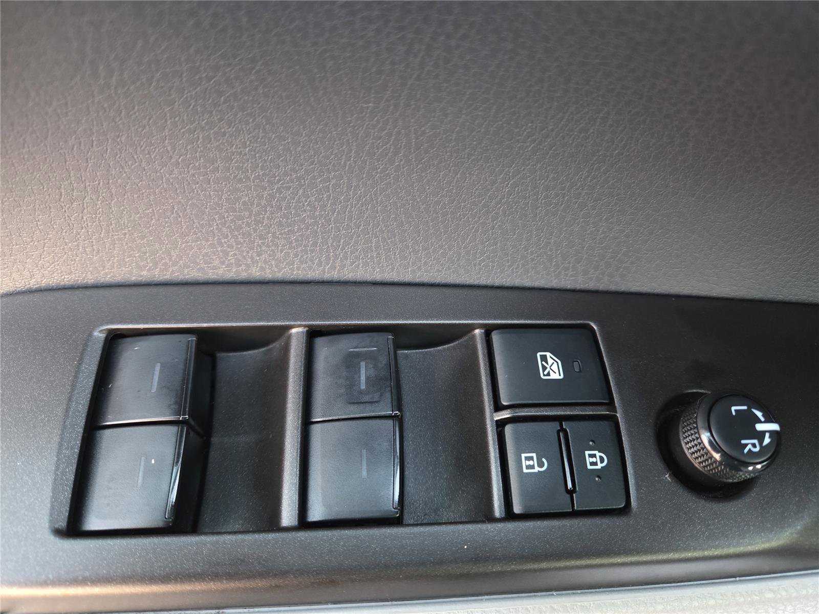 Used 2023 Toyota Camry SE image 15