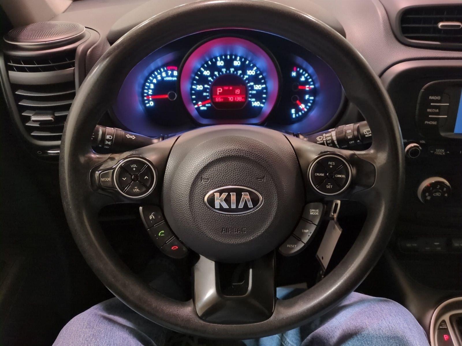 Used 2018 Kia Soul Base image 18