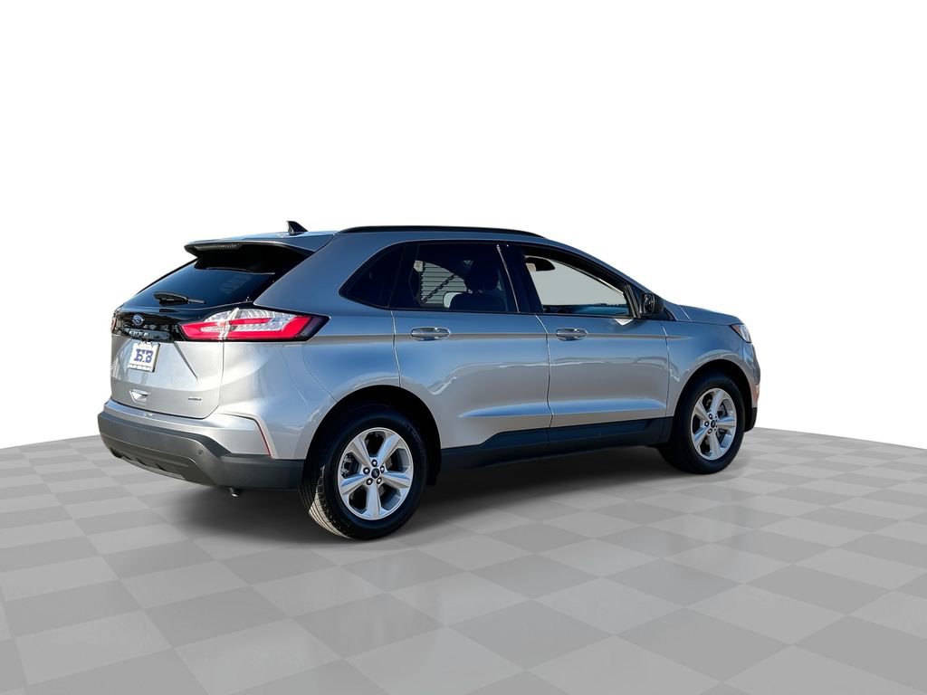Used 2022 Ford Edge SE image 8