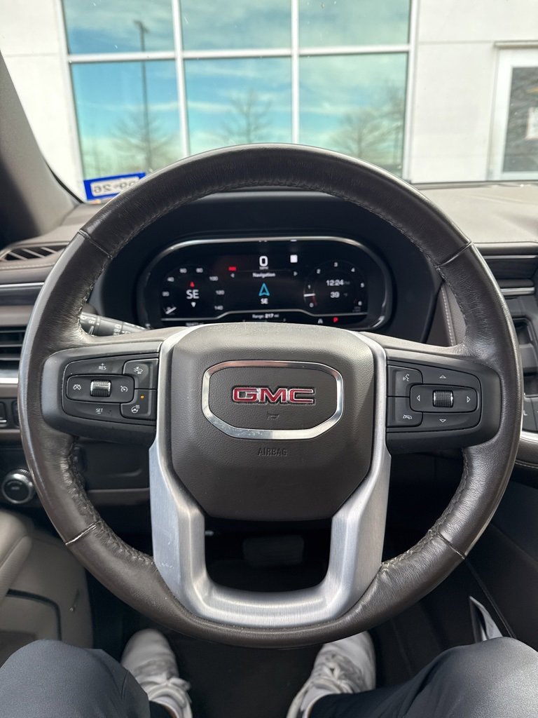Used 2022 GMC Yukon SLT w/ SLT Luxury Package image 10