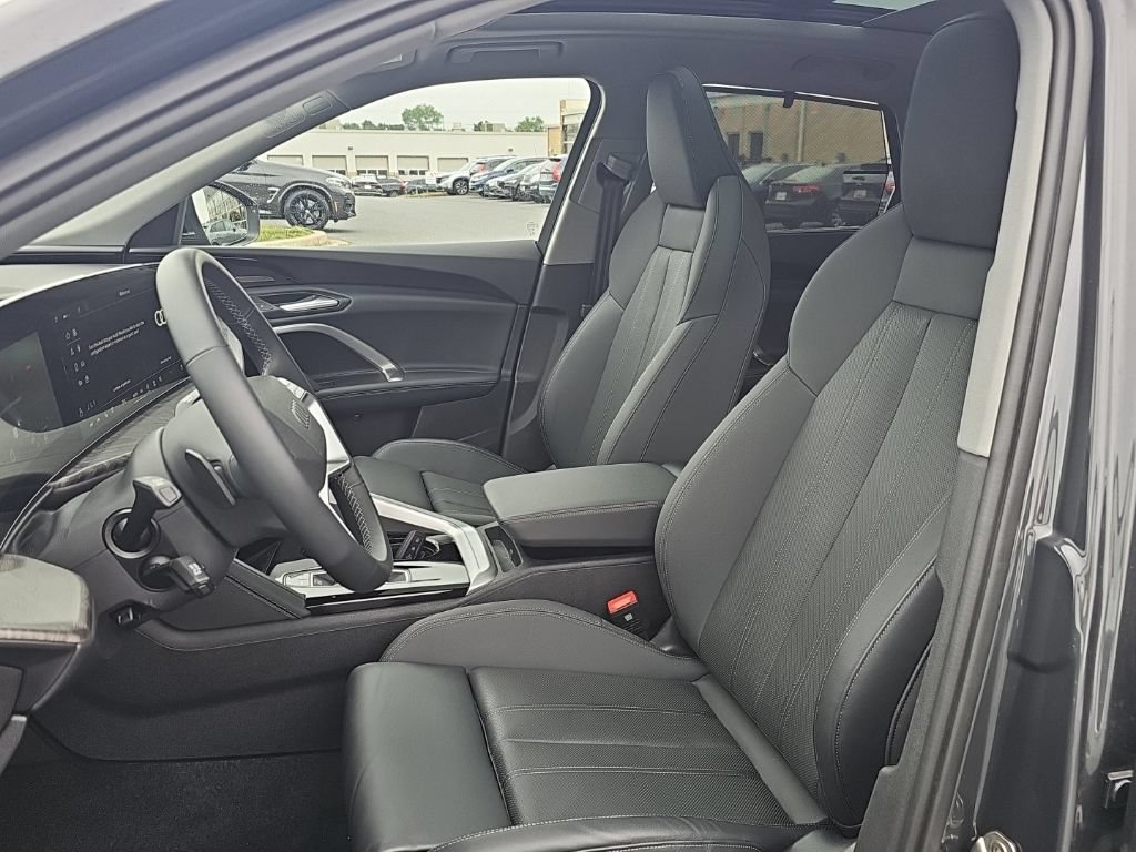 Certified 2025 Audi Q5 Prestige AWD/4WD image 3