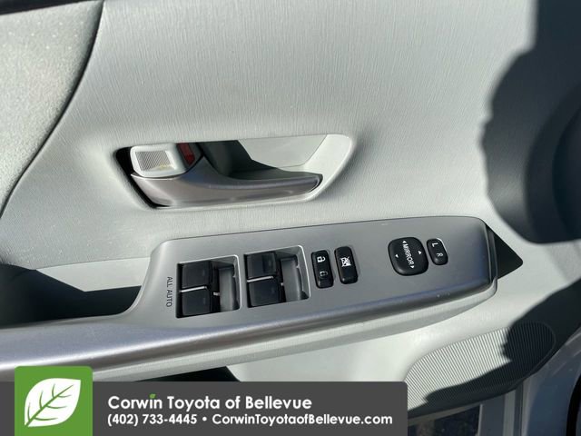 Used 2013 Toyota Prius V image 26