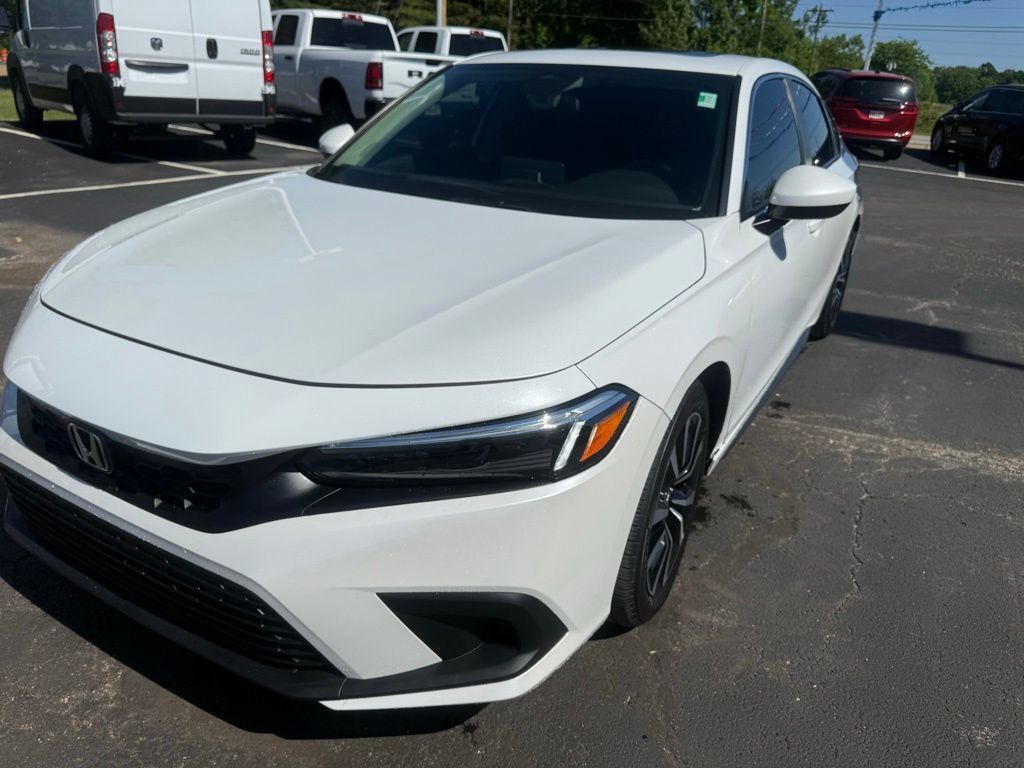Used 2022 Honda Civic EX-L image 2