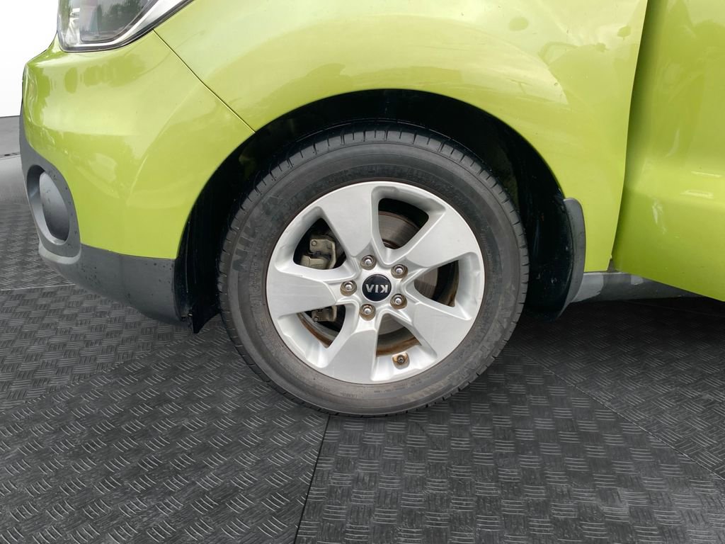 Used 2018 Kia Soul w/ Option Group 020 FWD image 14