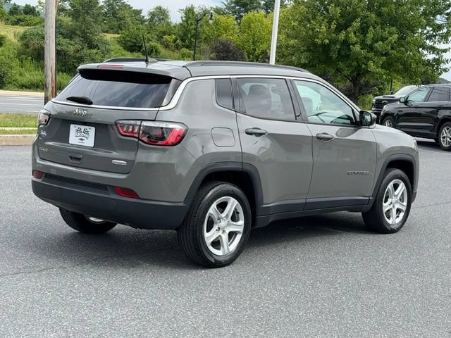 Used 2023 Jeep Compass Latitude AWD/4WD image 13