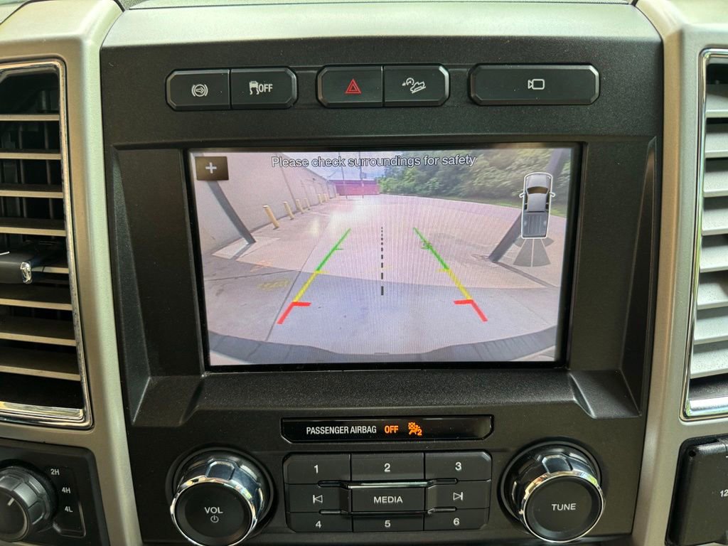 Used 2017 Ford F350 Lariat w/ Lariat Value Package AWD/4WD image 19
