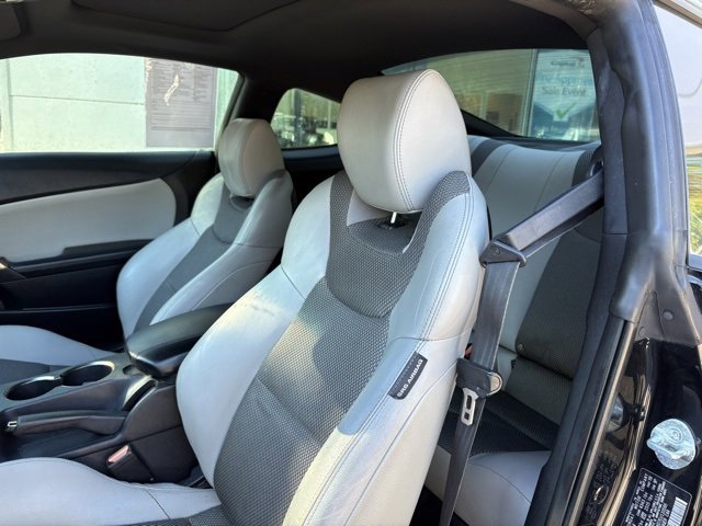 Used 2014 Hyundai Genesis 2.0T image 13