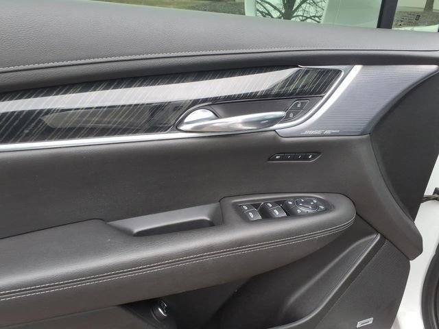 Used 2020 Cadillac XT6 Premium Luxury w/ LPO, Floor Liner Package image 9