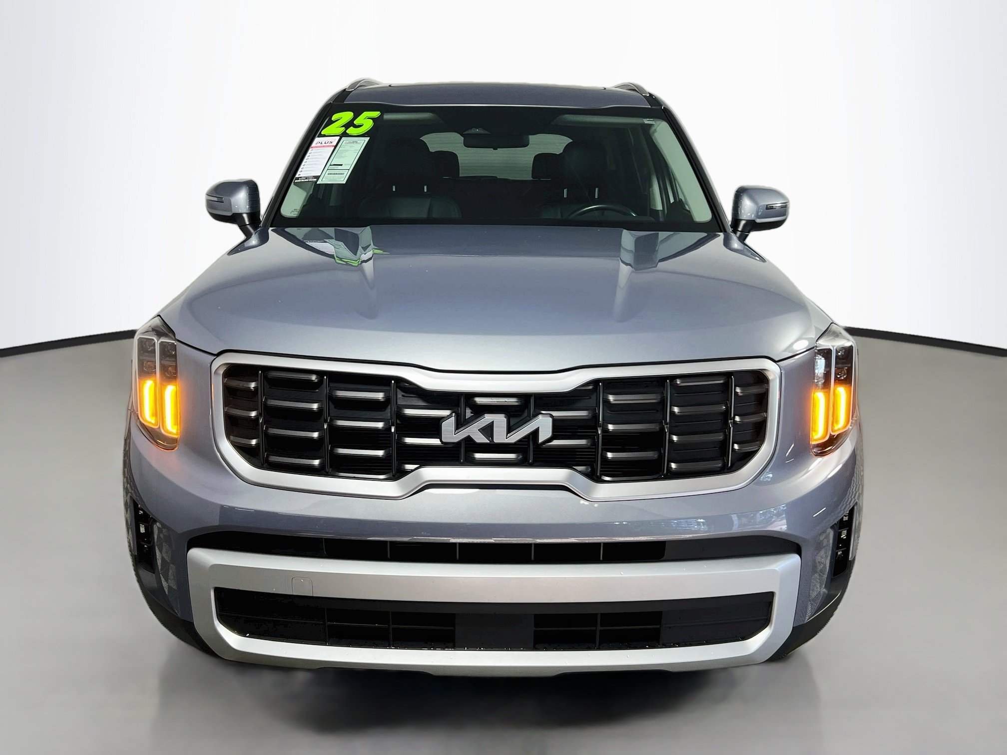 Used 2025 Kia Telluride S FWD image 11